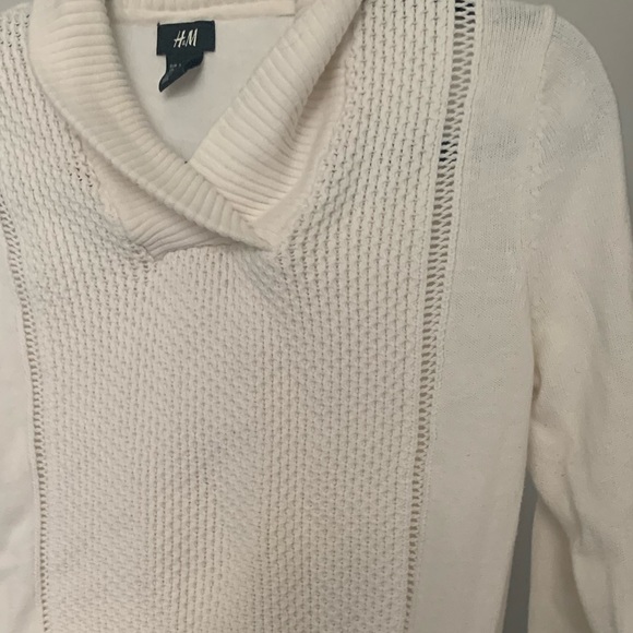 When’s cream H&M crew neck - Picture 4 of 10